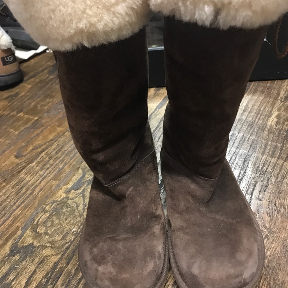 Ugg boots brown new sz8